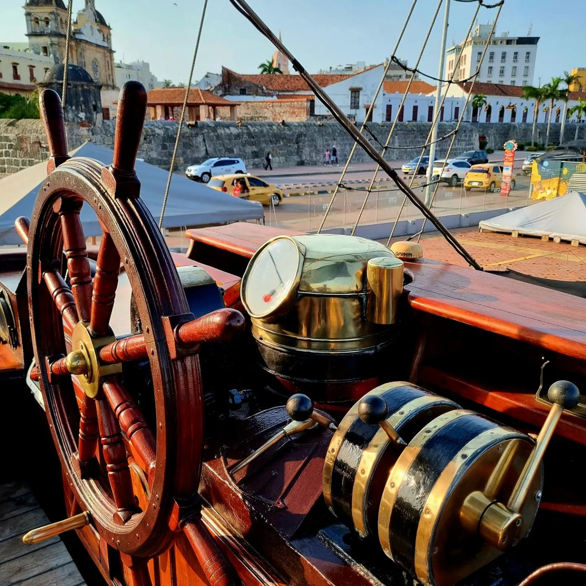 Navio Pirata Phantom | Passeio ao Pôr do Sol em Cartagena