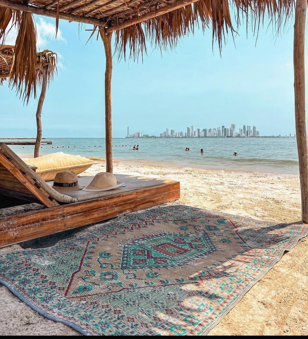 FÉNIX BEACH – TIERRA BOMBA