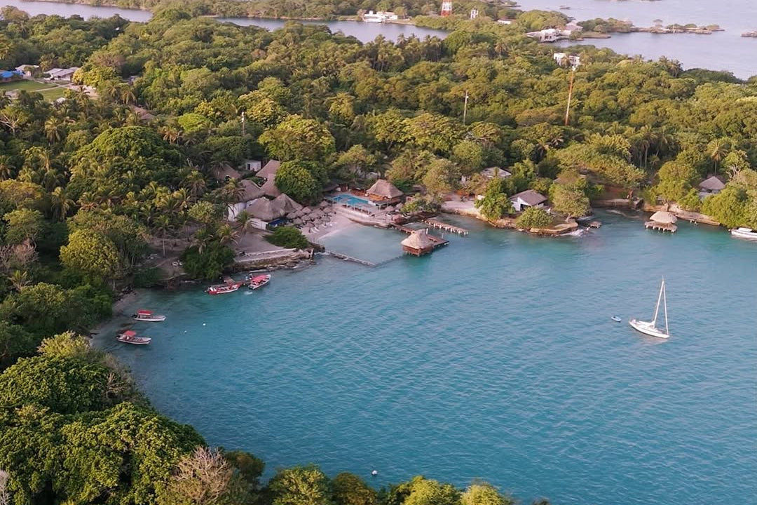 Isla del Sol – Rosario Islands Day Pass (Family-Friendly)