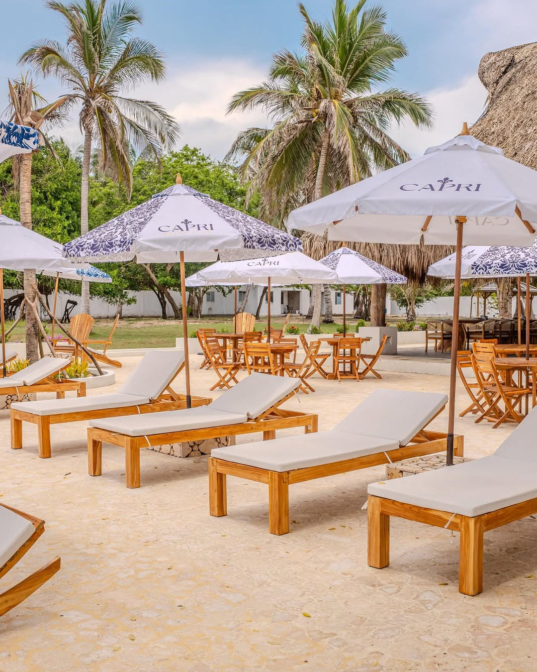 Capri Beach Club – Isla Grande Day Pass (Adults Only)