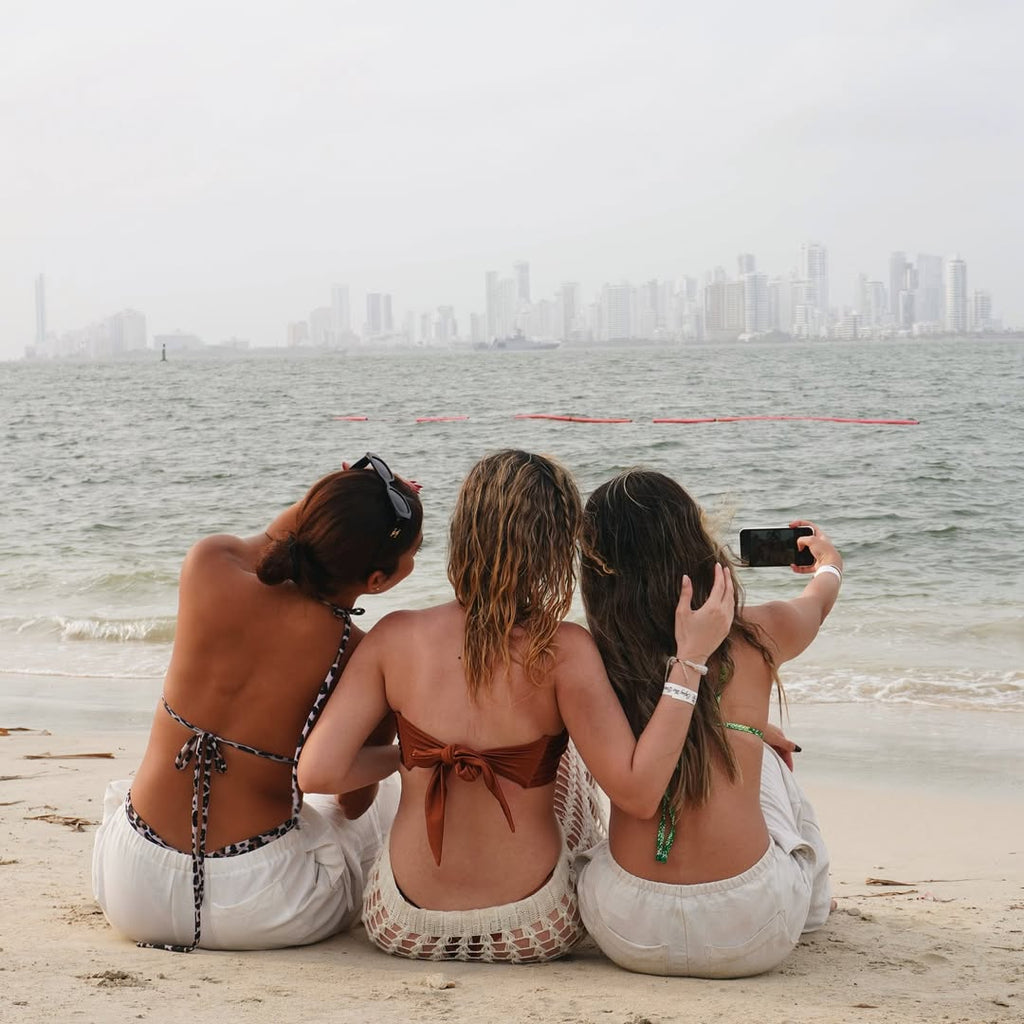 FÉNIX BEACH – TIERRA BOMBA