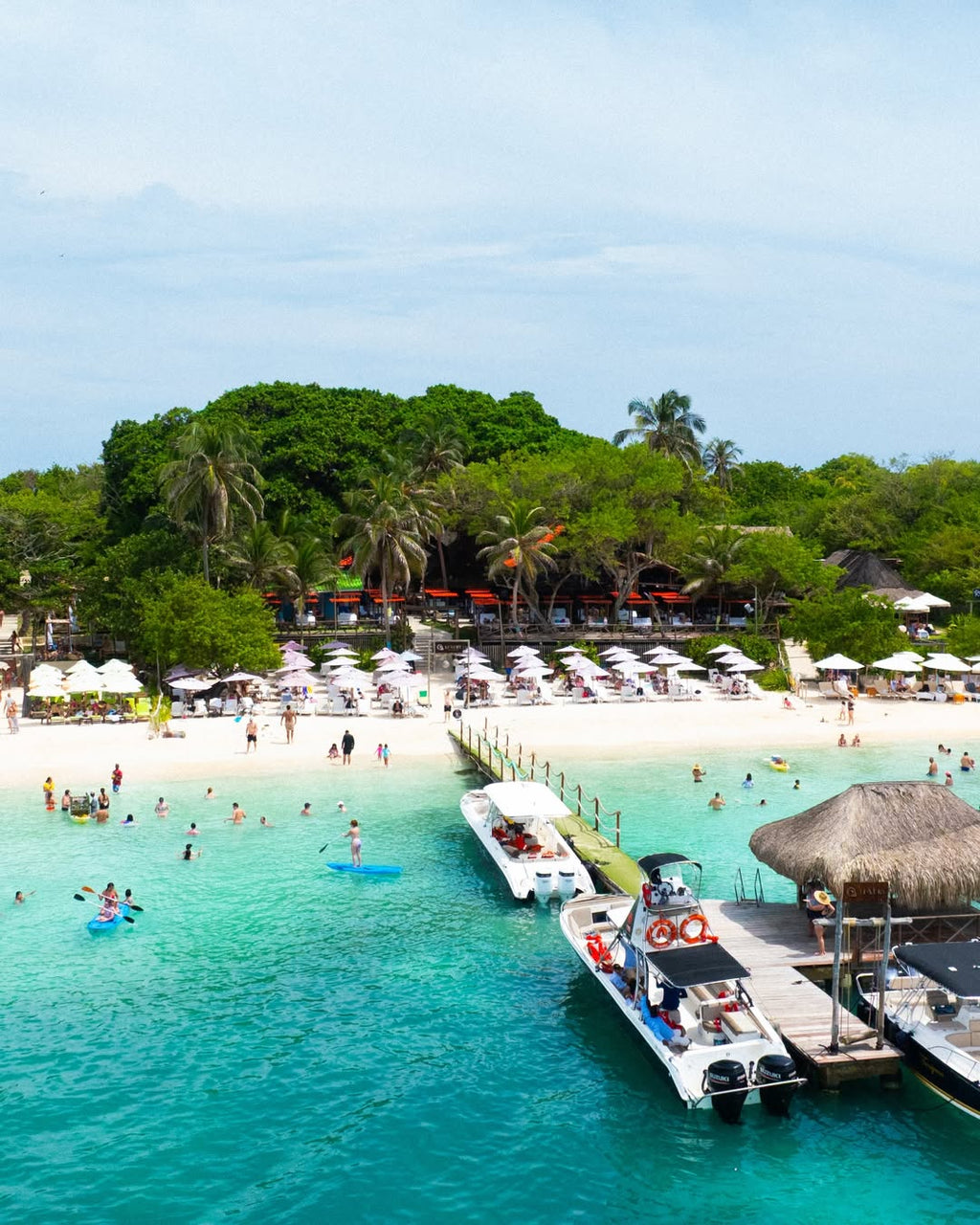 Luxury Beach Club – Isla Grande Open Bar Day Pass (Adults Only)