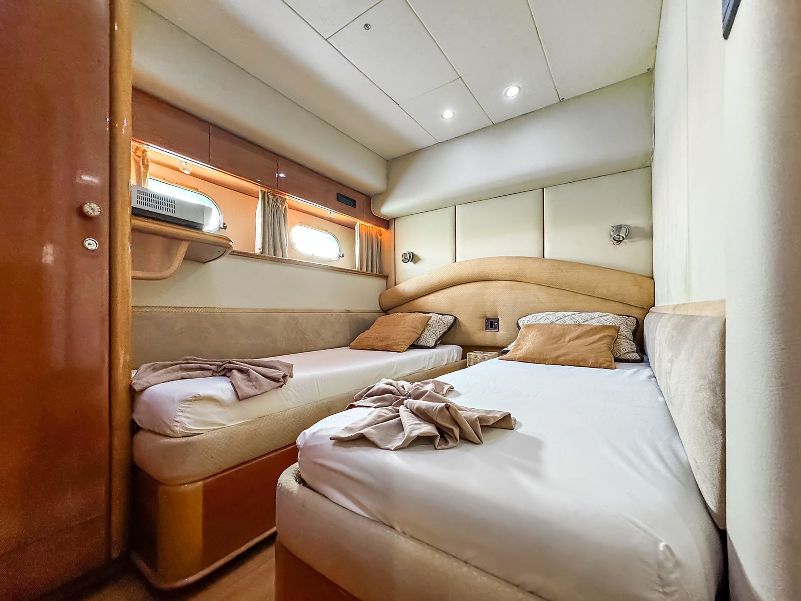 Il Perseverante 70FT Luxury Yacht Charter Cartagena