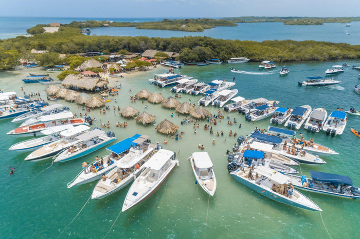 Avalon 38’ Private Powerboat Rental Cartagena - Cartagena Day Tours