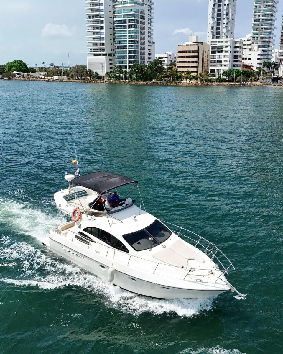 Azimut Pato Golden Beach Yacht Rental in Cartagena - Cartagena Day Tours