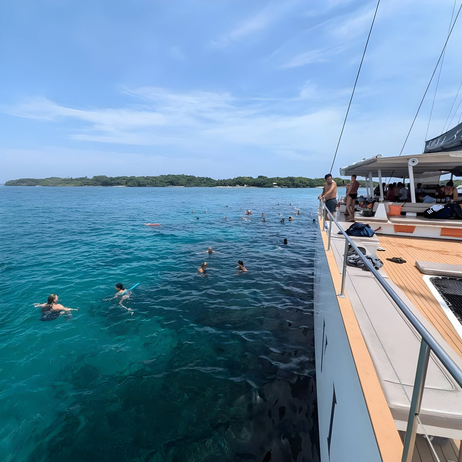 Bonavida Luxury Catamaran — Rosario Islands Day Cruise - Cartagena Day Tours