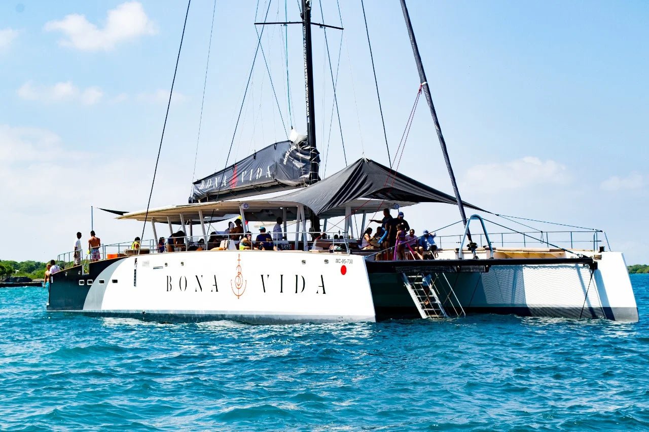 Bonavida Luxury Catamaran — Rosario Islands Day Cruise - Cartagena Day Tours