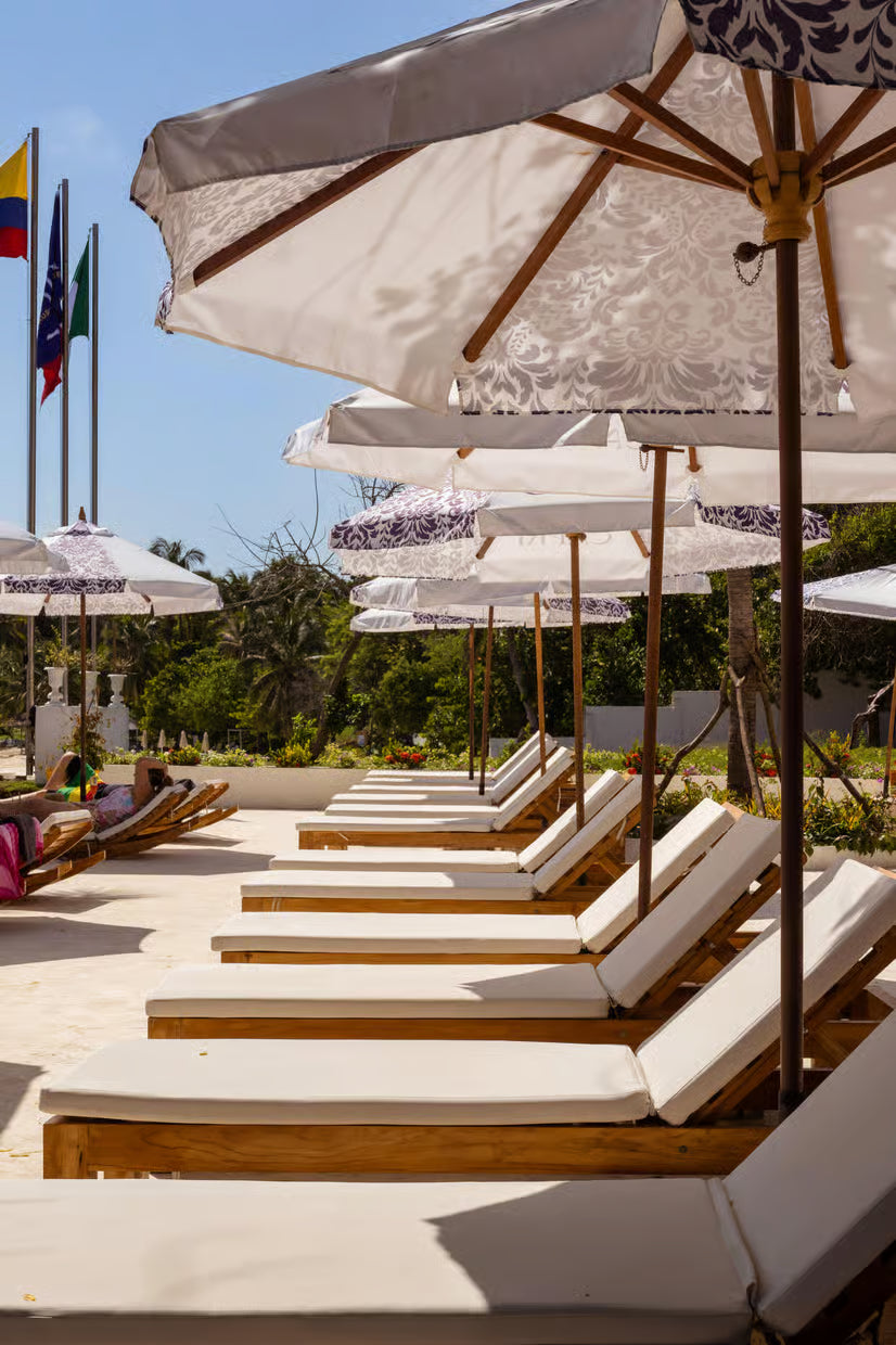 Capri Beach Club – Luxury Day Pass, Rosario Islands Cartagena - Cartagena Day Tours
