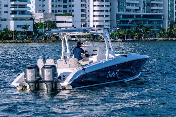 Charlie Bravo 41 Speedboat Charter in Cartagena - Cartagena Day Tours