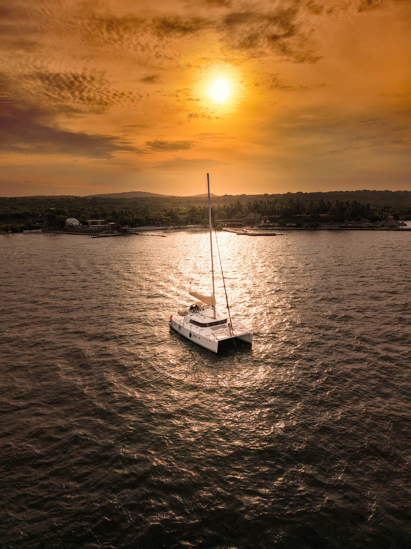 Chicote Luxury Lagoon 440 Catamaran Charter in Cartagena - Cartagena Day Tours