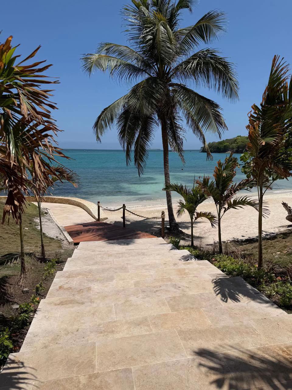 Cocoa Beach Club Day Pass – Rosario Islands, Cartagena - Cartagena Day Tours