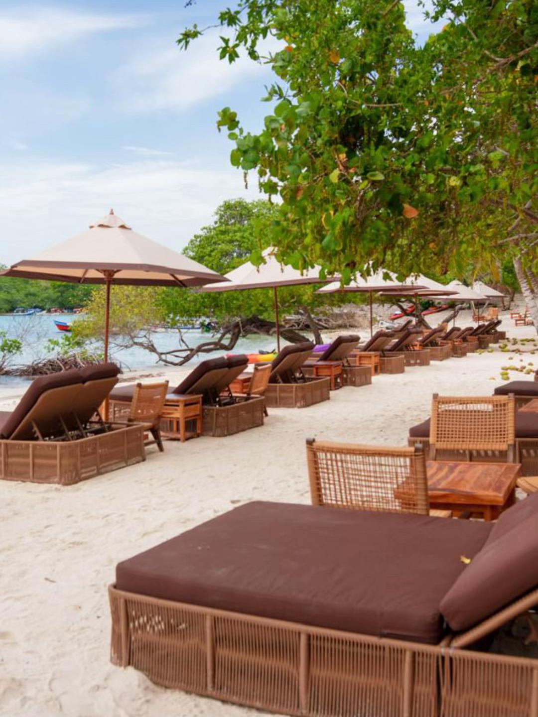 Cocoa Beach Club Day Pass – Rosario Islands, Cartagena - Cartagena Day Tours