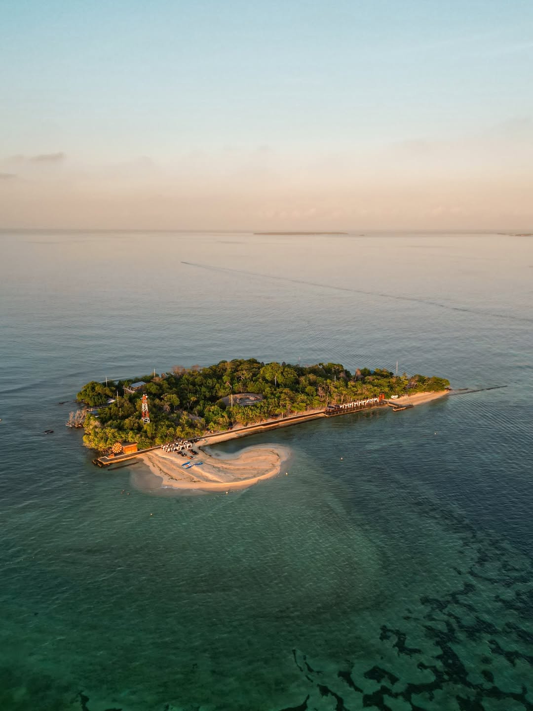 Corona Island – Rosario Islands Natural Luxury Day Pass - Cartagena Day Tours