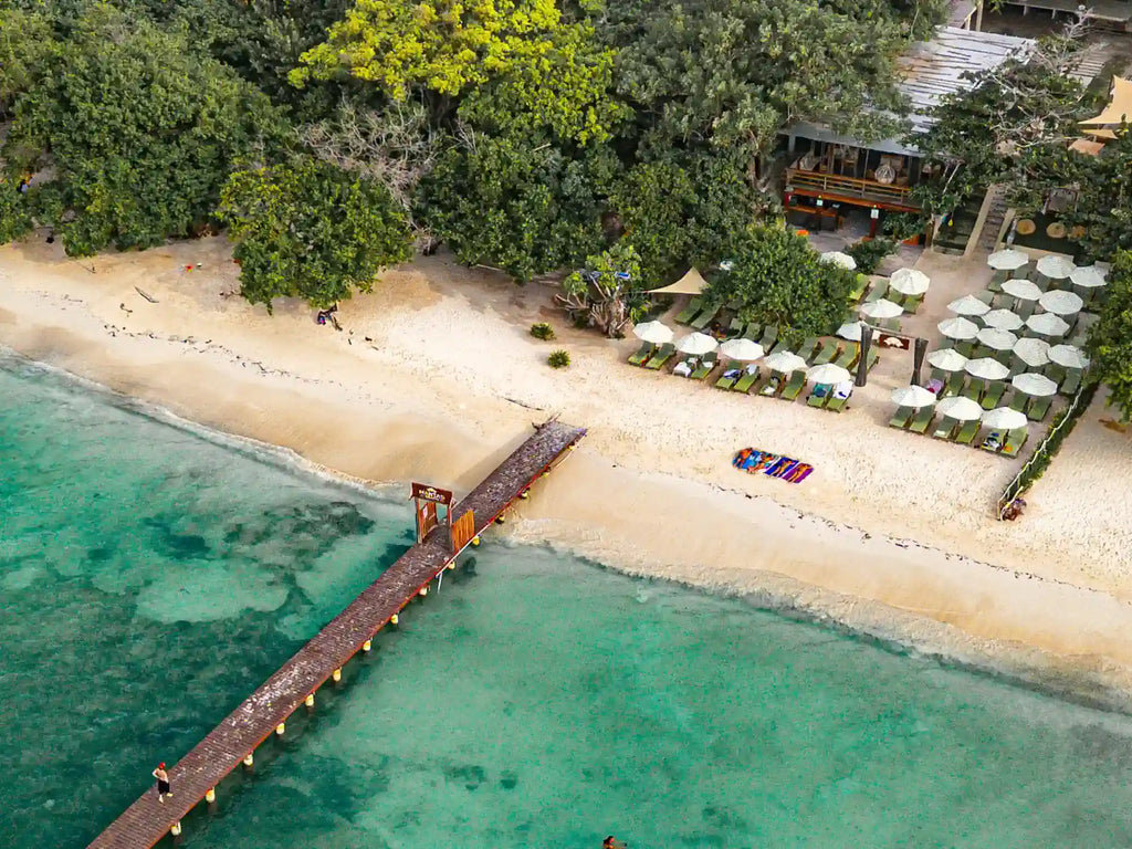 Mantas Beach – Rosario Islands Day Pass