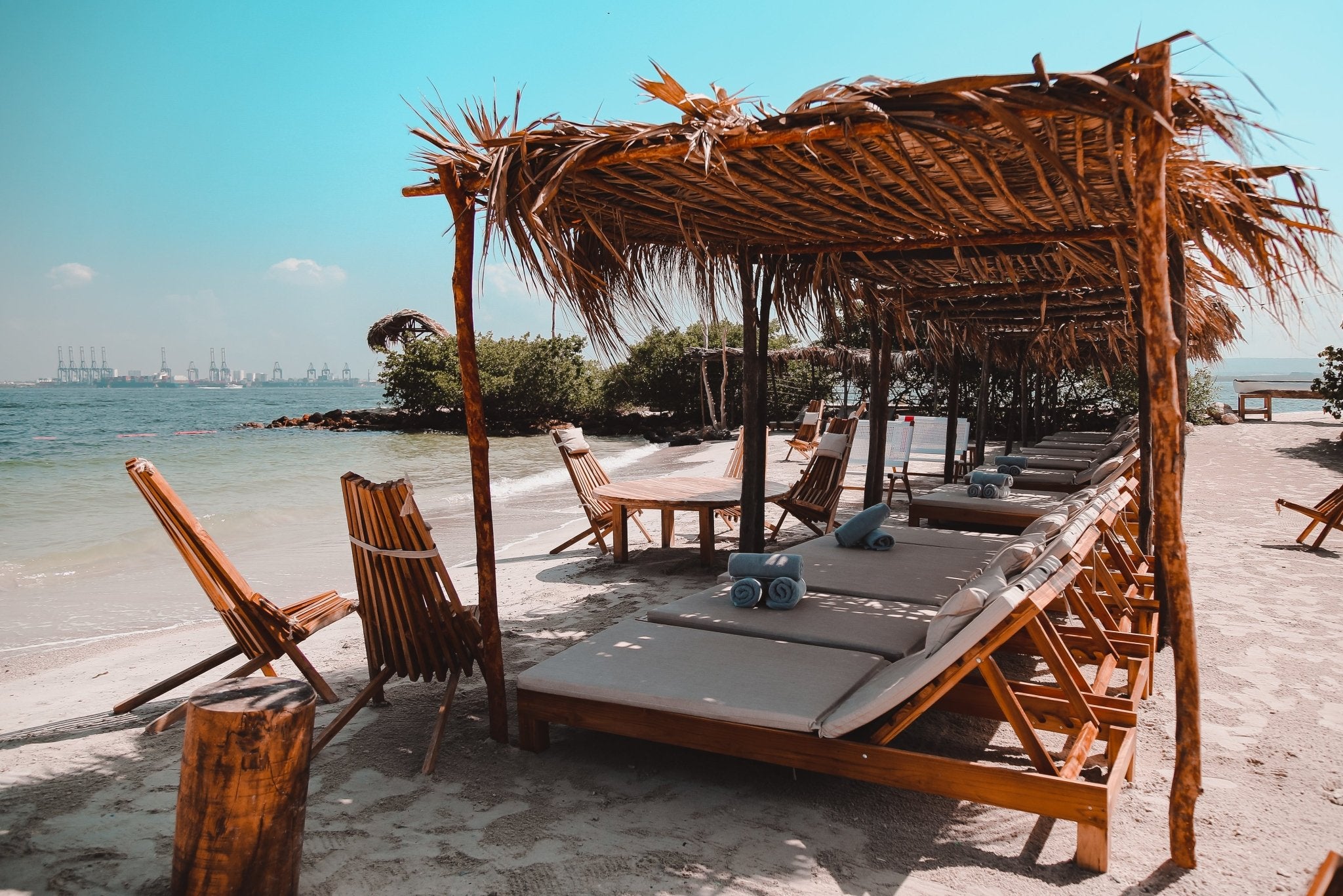 Fénix Beach – Exclusive Beach Club, Tierra Bomba Cartagena - Cartagena Day Tours