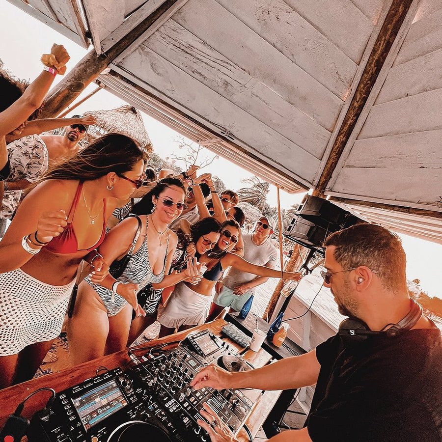 Fénix Beach – Exclusive Beach Club, Tierra Bomba Cartagena - Cartagena Day Tours