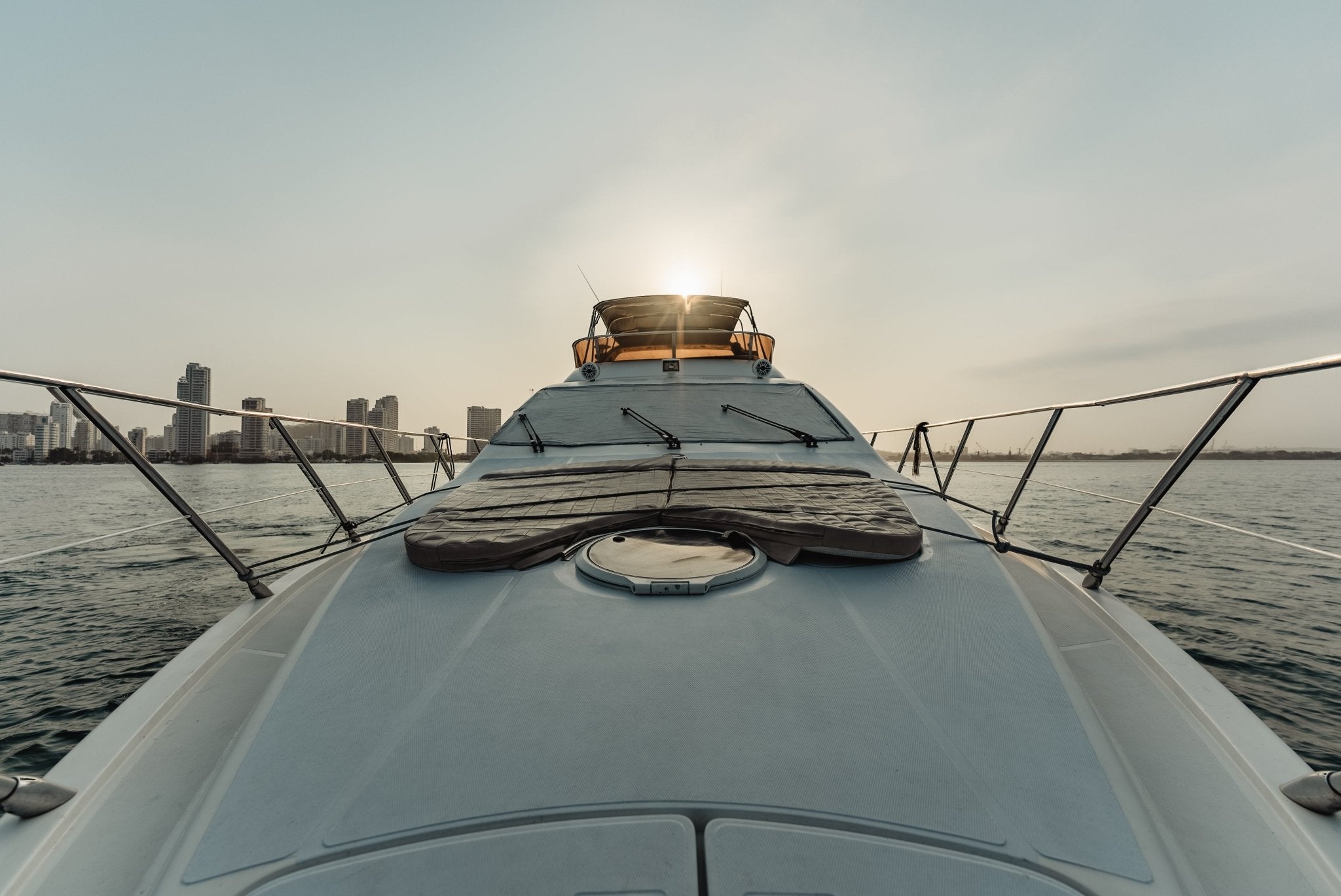 Free Land · Azimut 55 Ft Yacht Charter in Cartagena - Cartagena Day Tours