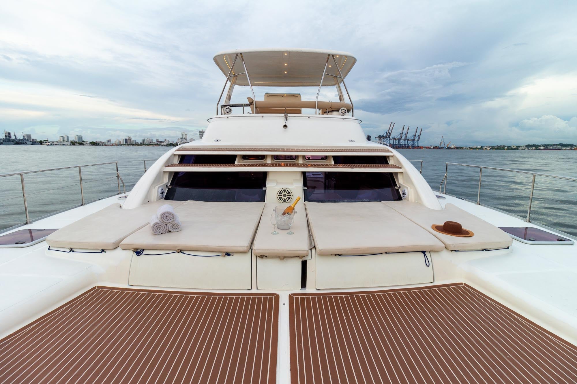 Hope Luxury Leopard 47 Yacht Charter in Cartagena - Cartagena Day Tours