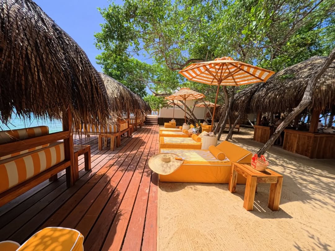 Isla Amores - Private Islands - Cartagena Day Tours