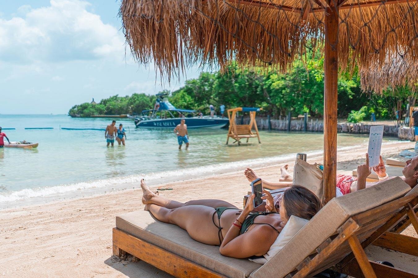 Isla Bela – Best Value Beach Club, Rosario Islands Cartagena - Cartagena Day Tours