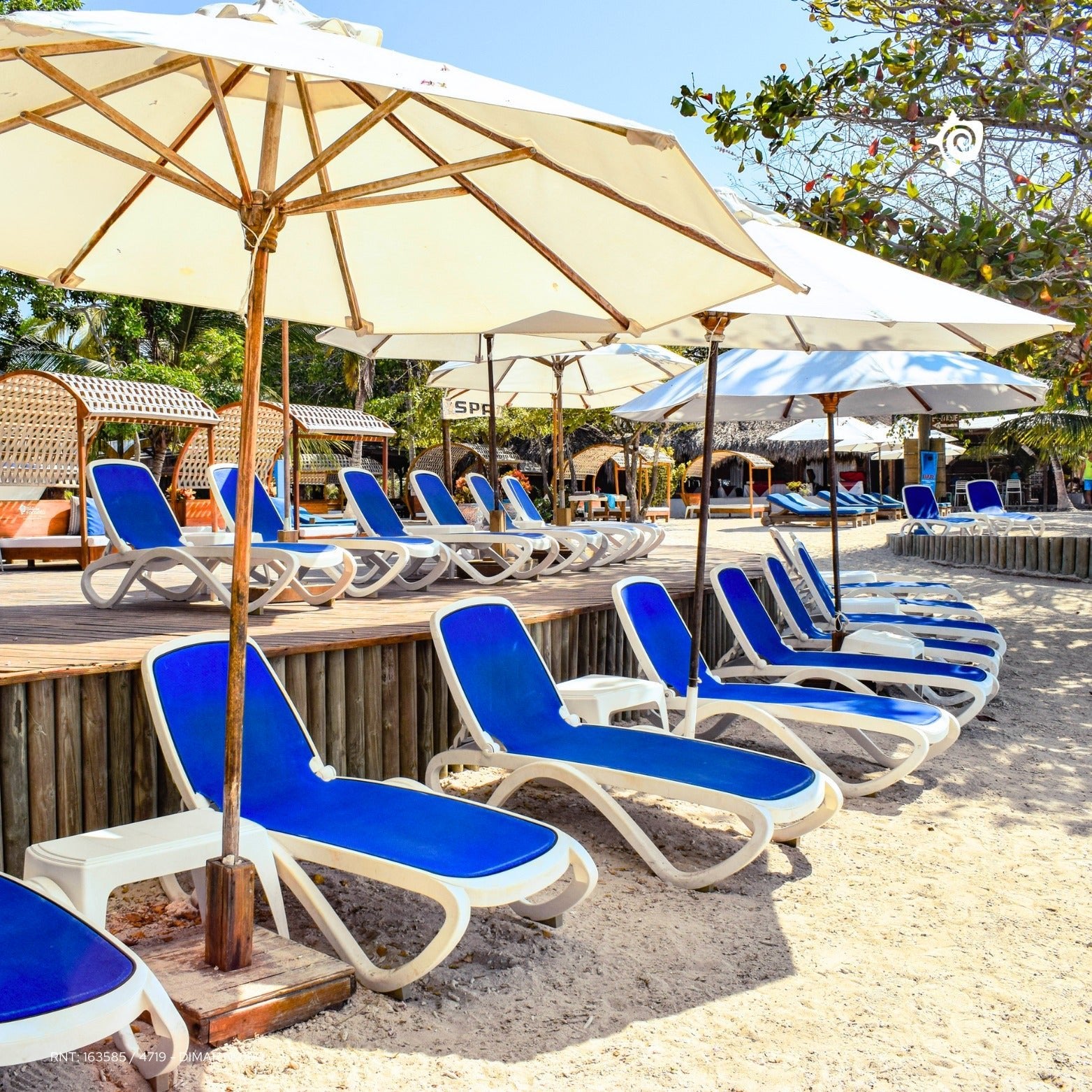 Isla del Encanto – Rosario Islands Day Pass - Cartagena Day Tours