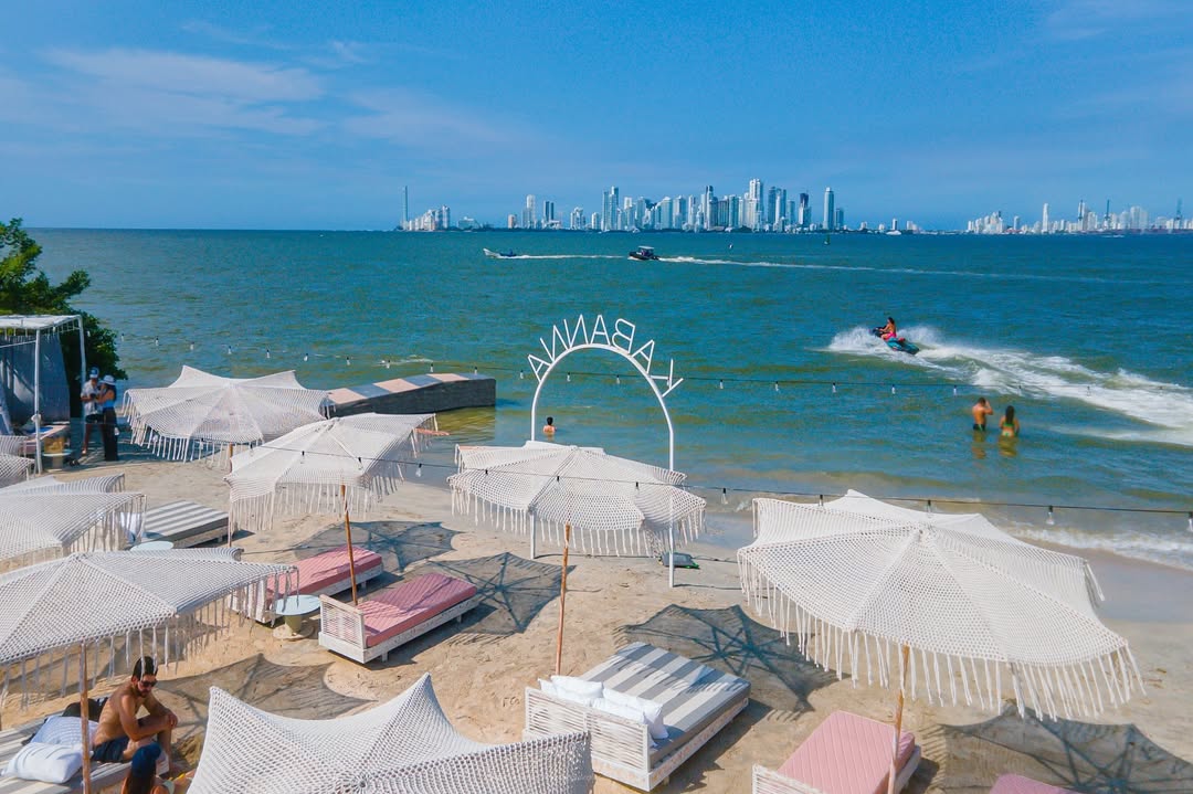 Kabanna Beach Club – Open Bar & Nightlife, Tierra Bomba Cartagena - Cartagena Day Tours
