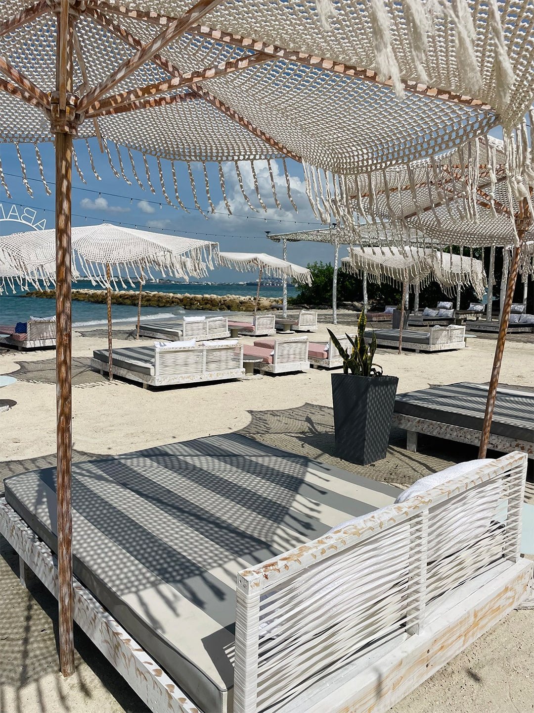 Kabanna Beach Club – Open Bar & Nightlife, Tierra Bomba Cartagena - Cartagena Day Tours