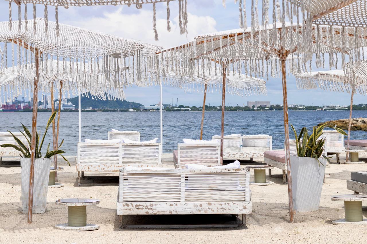 Kabanna Beach Club – Open Bar & Nightlife, Tierra Bomba Cartagena - Cartagena Day Tours