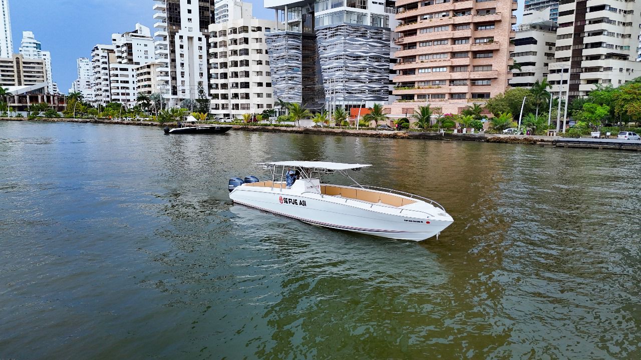 Large Group Boat Charter Cartagena (Up to 40 Guests) - Cartagena Day Tours