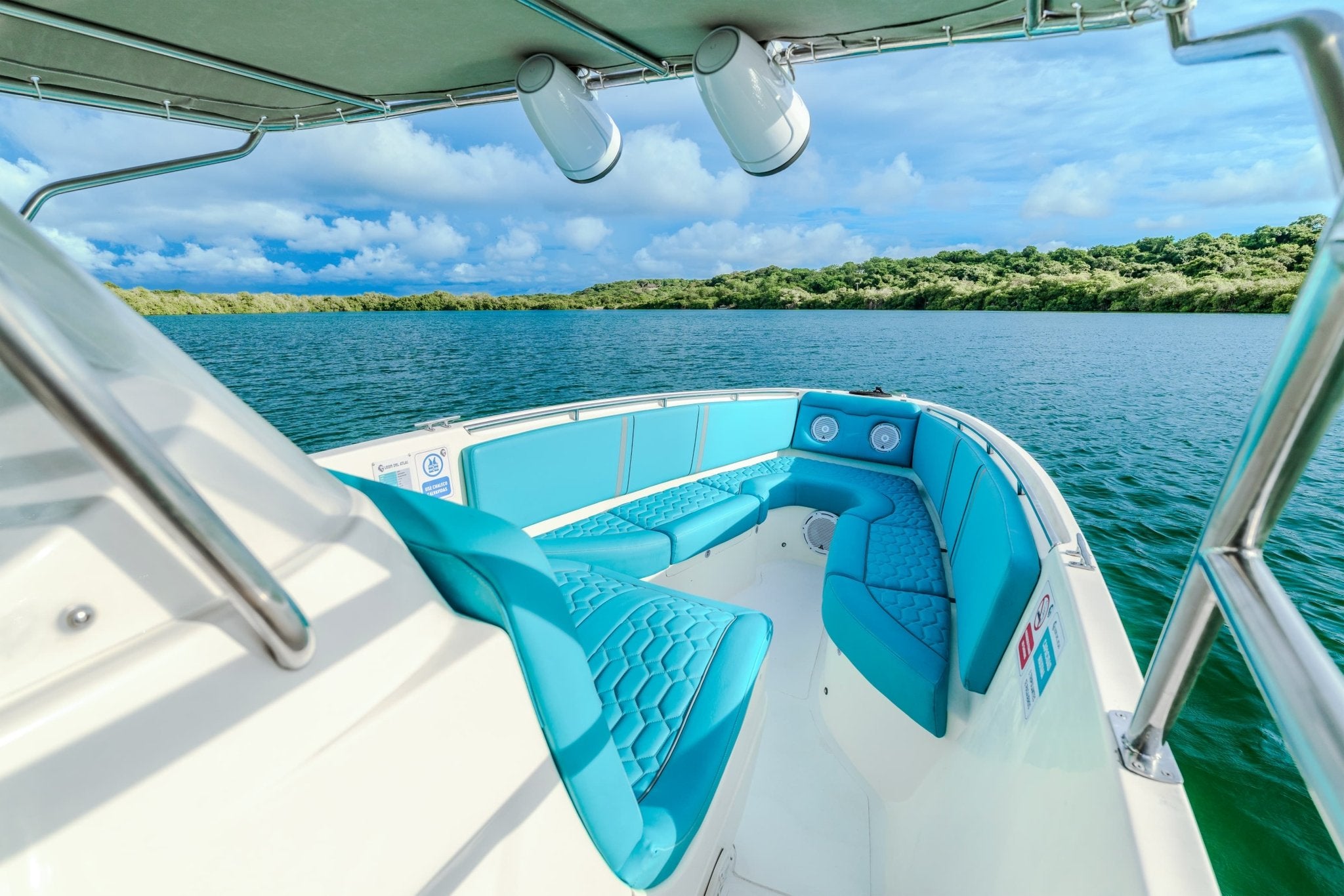 Leon de Atlas 29FT Private Boat Charter Cartagena - Cartagena Day Tours