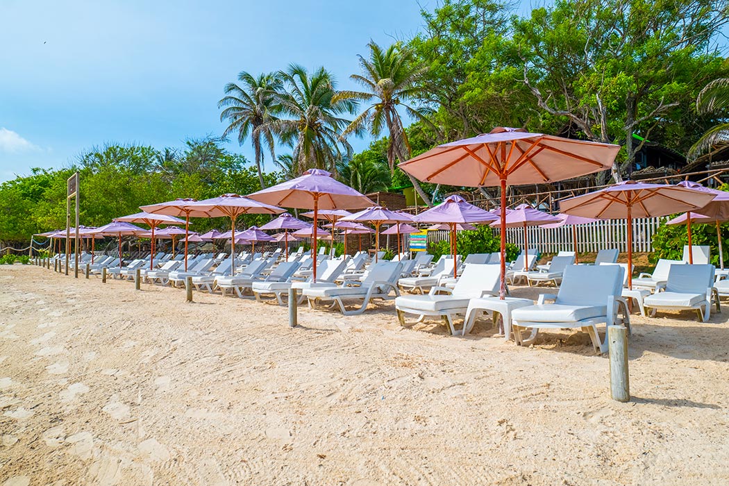 Luxury Beach Club – Premium Day Pass, Rosario Islands Cartagena - Cartagena Day Tours