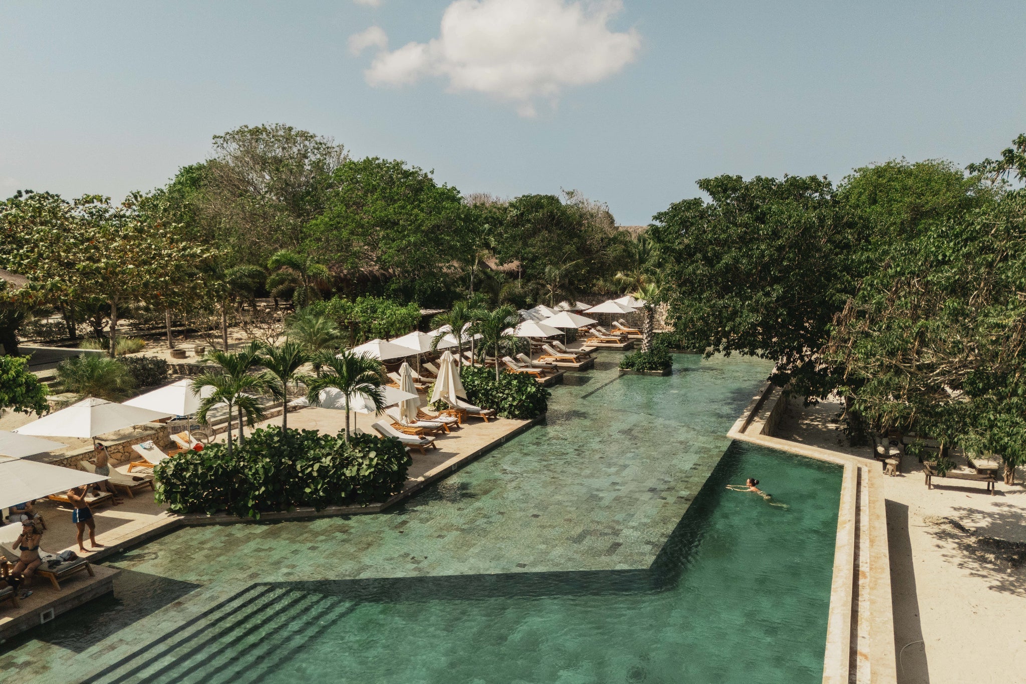 Makani Luxury Beach Club – Tierra Bomba Island, Cartagena - Cartagena Day Tours
