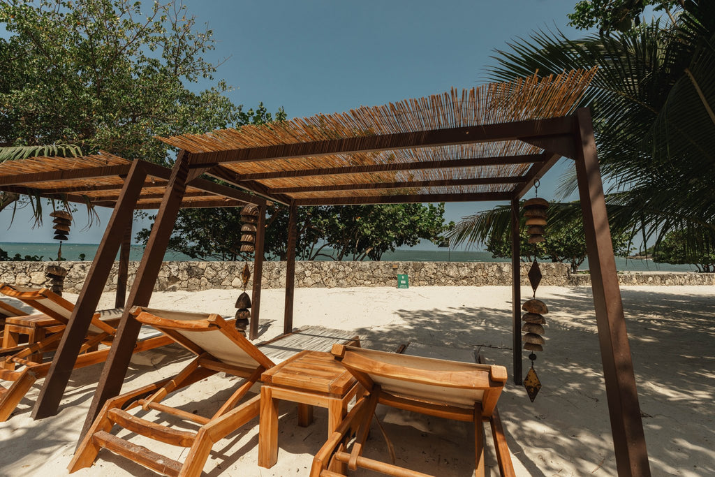 Makani Luxury Beach Club – Tierra Bomba Island, Cartagena - Cartagena Day Tours