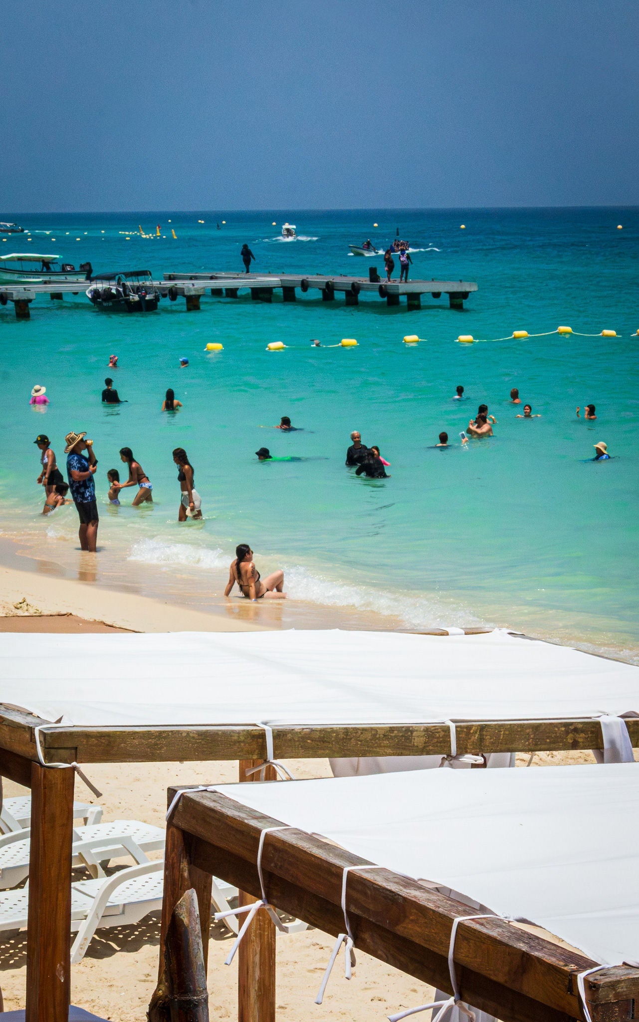 Mambo Beach Club Barú · Playa Blanca Day Pass - Cartagena Day Tours