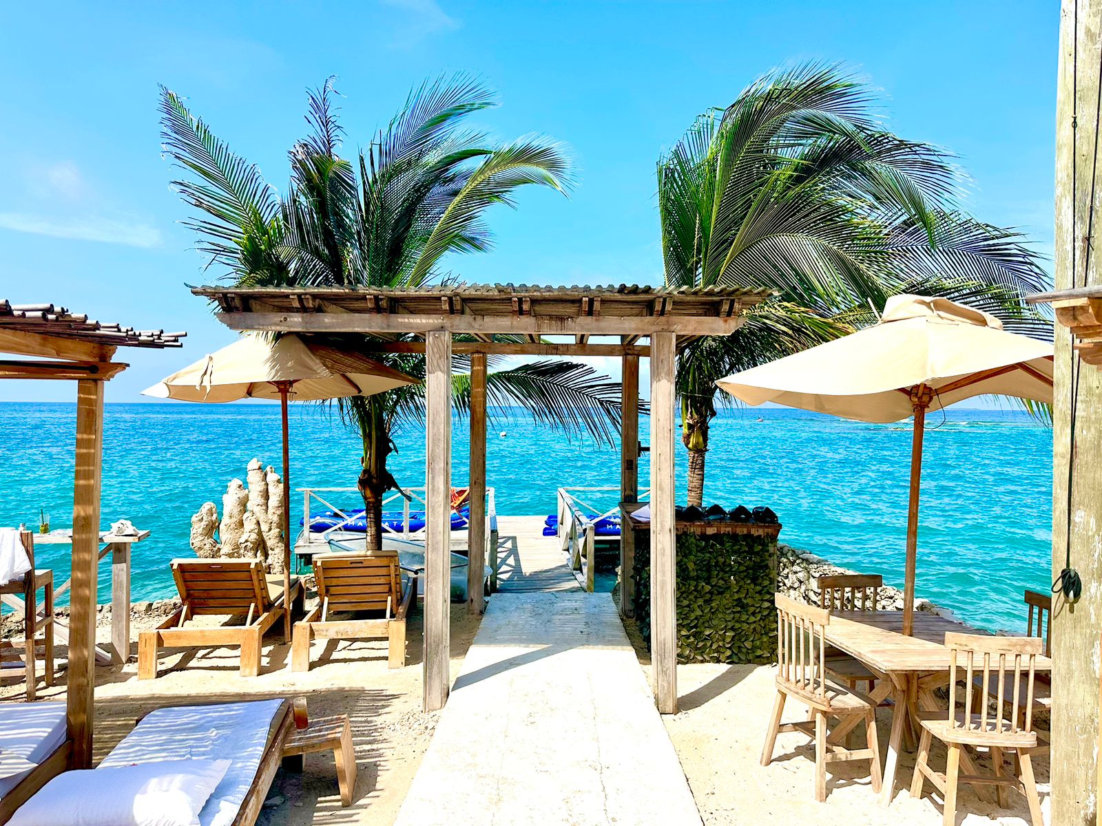 Mangata Ocean Club – Rosario Islands Beach Club Cartagena - Cartagena Day Tours