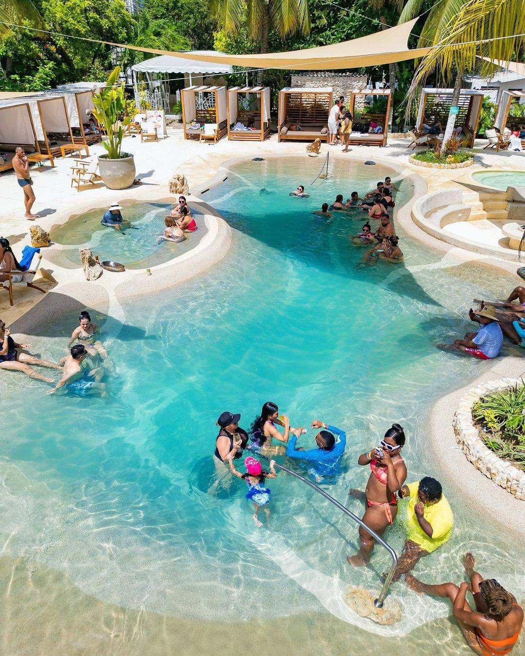 Palmarito Beach Club – Private Day Pass, Tierra Bomba Cartagena - Cartagena Day Tours