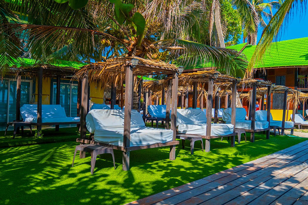 Luxury Beach Club – Isla Grande Open Bar Day Pass (Adults Only)