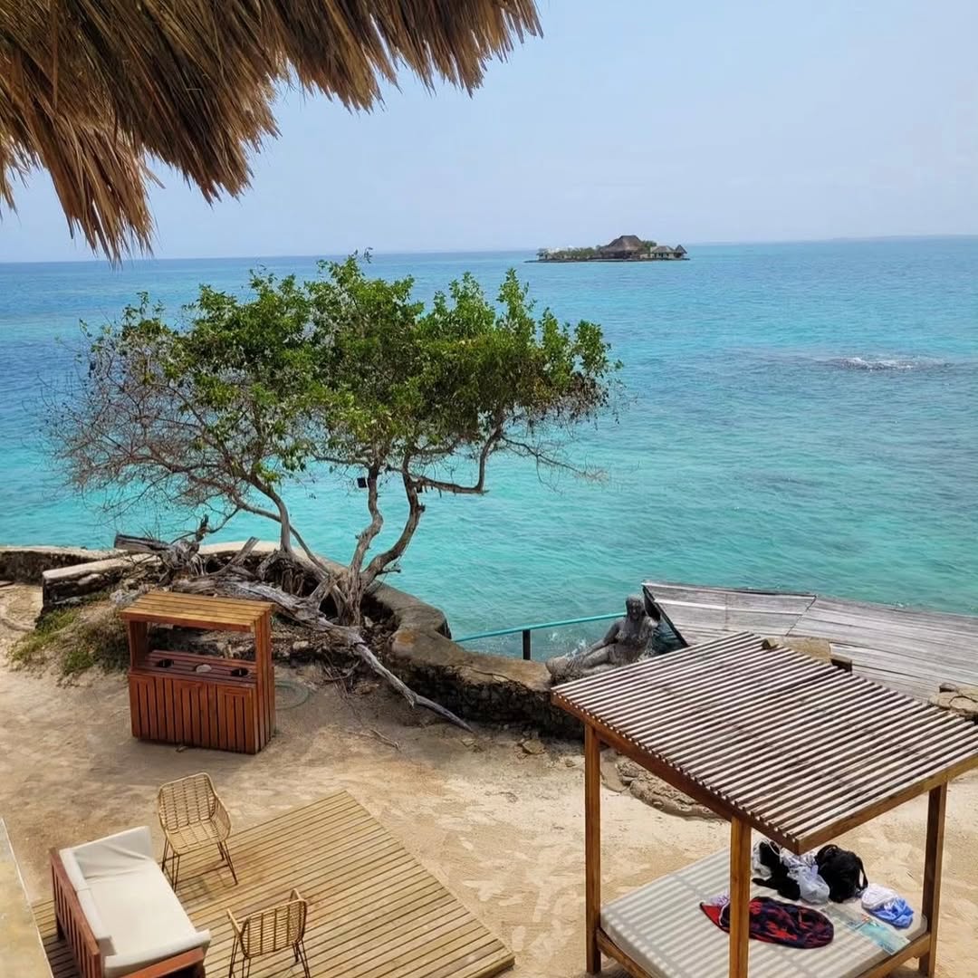 Pirata Island Adventure: Rosario Islands Day Tour - Cartagena Day Tours