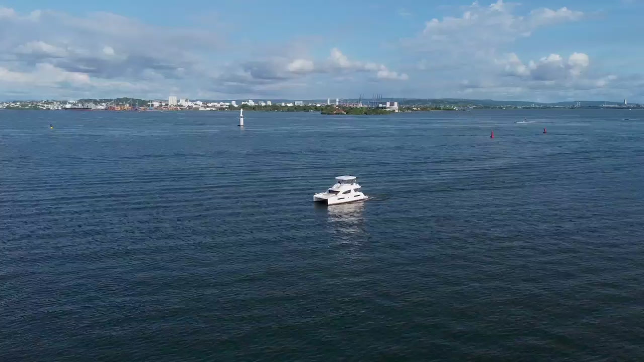 Cahua Luxury Leopard 43 Yacht Charter in Cartagena
