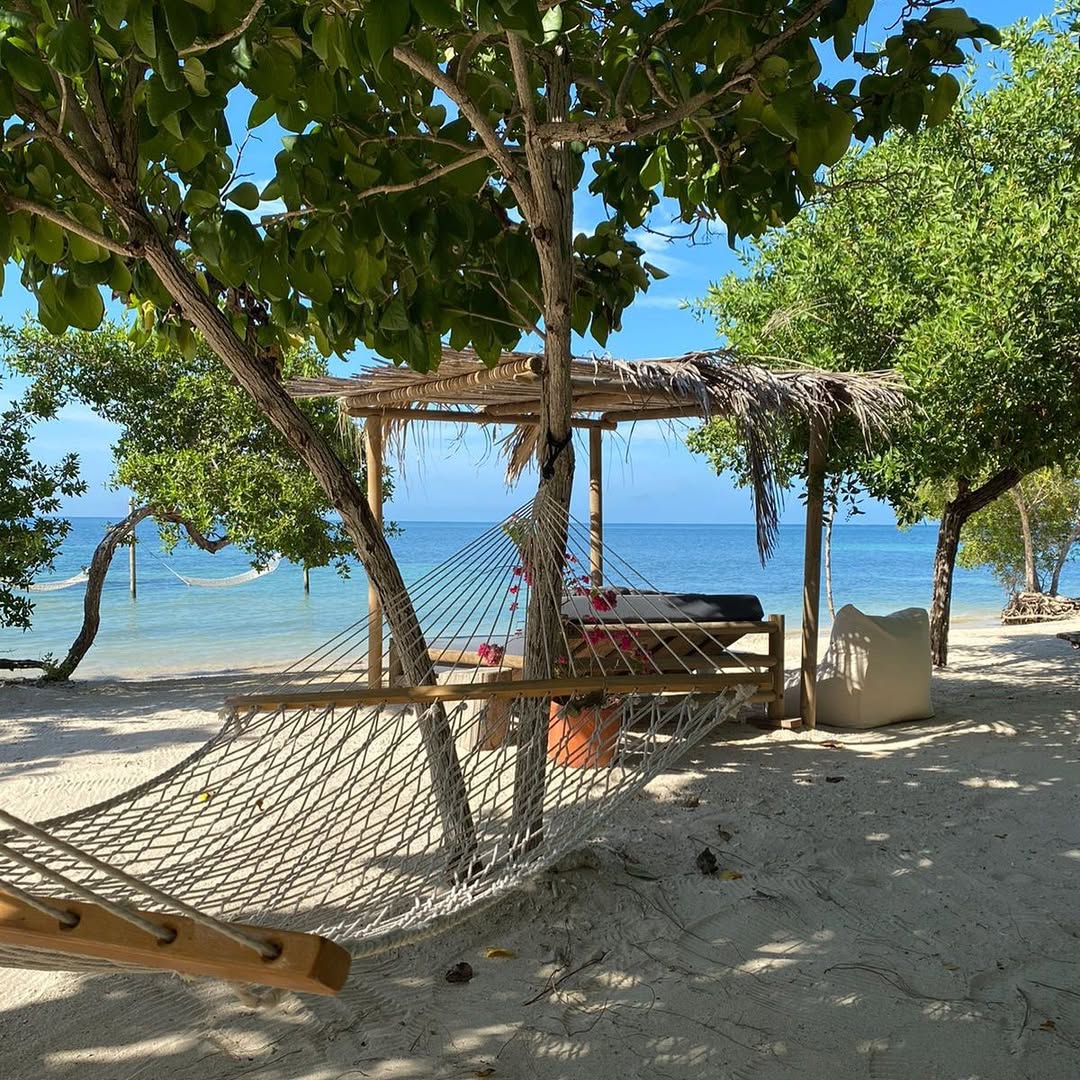 Sabai Beach Club — Private Beach Day Pass, Isla Barú - Cartagena Day Tours