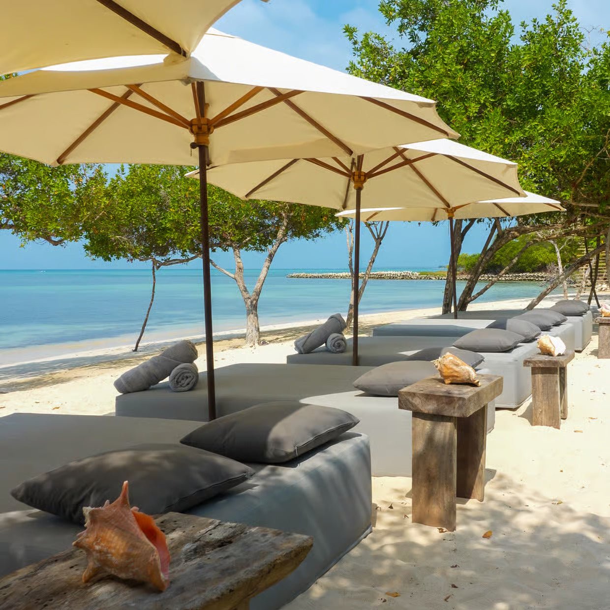 Sabai Beach Club — Private Beach Day Pass, Isla Barú - Cartagena Day Tours