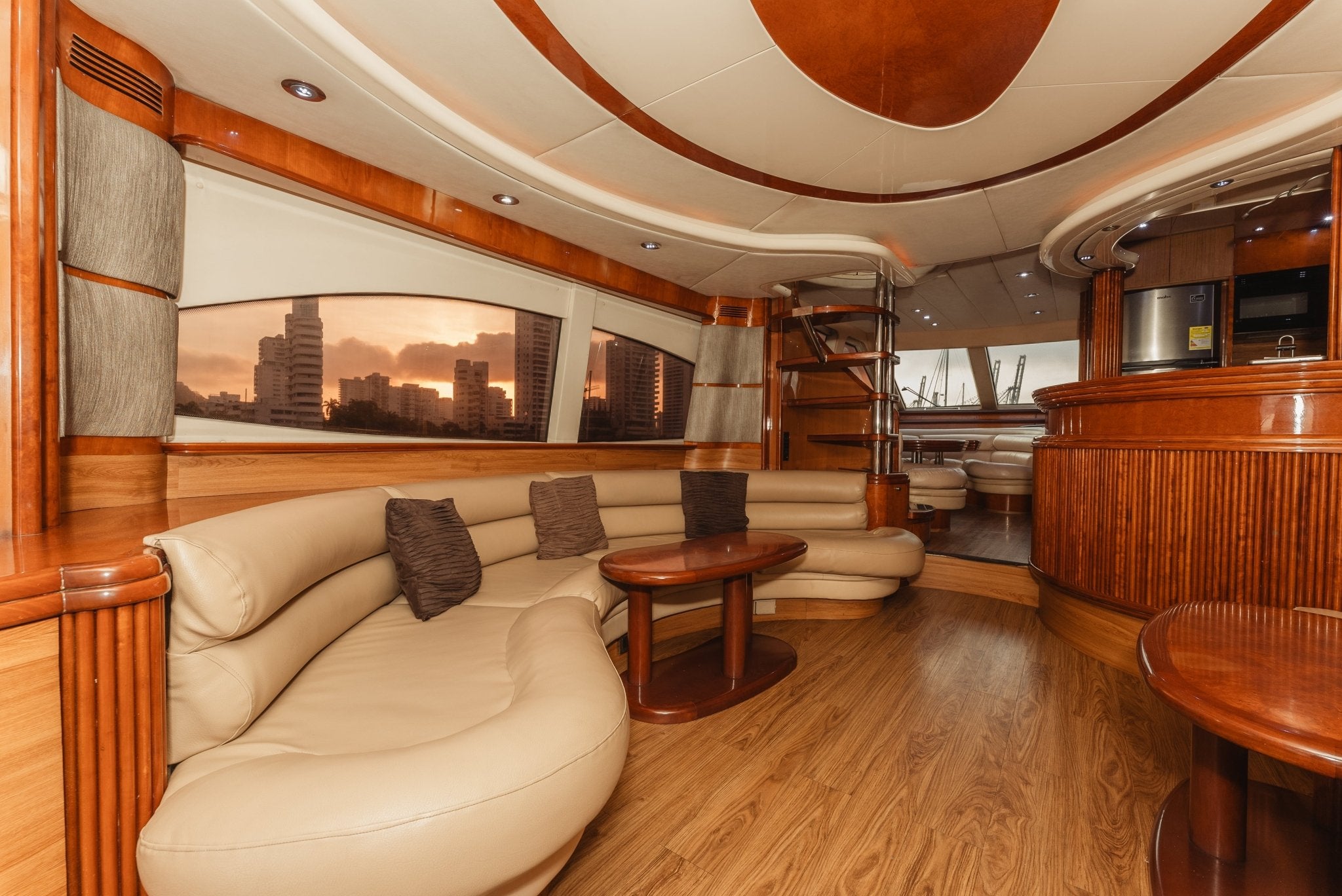 Sea Land · Azimut 70 Ft Yacht Charter in Cartagena - Cartagena Day Tours