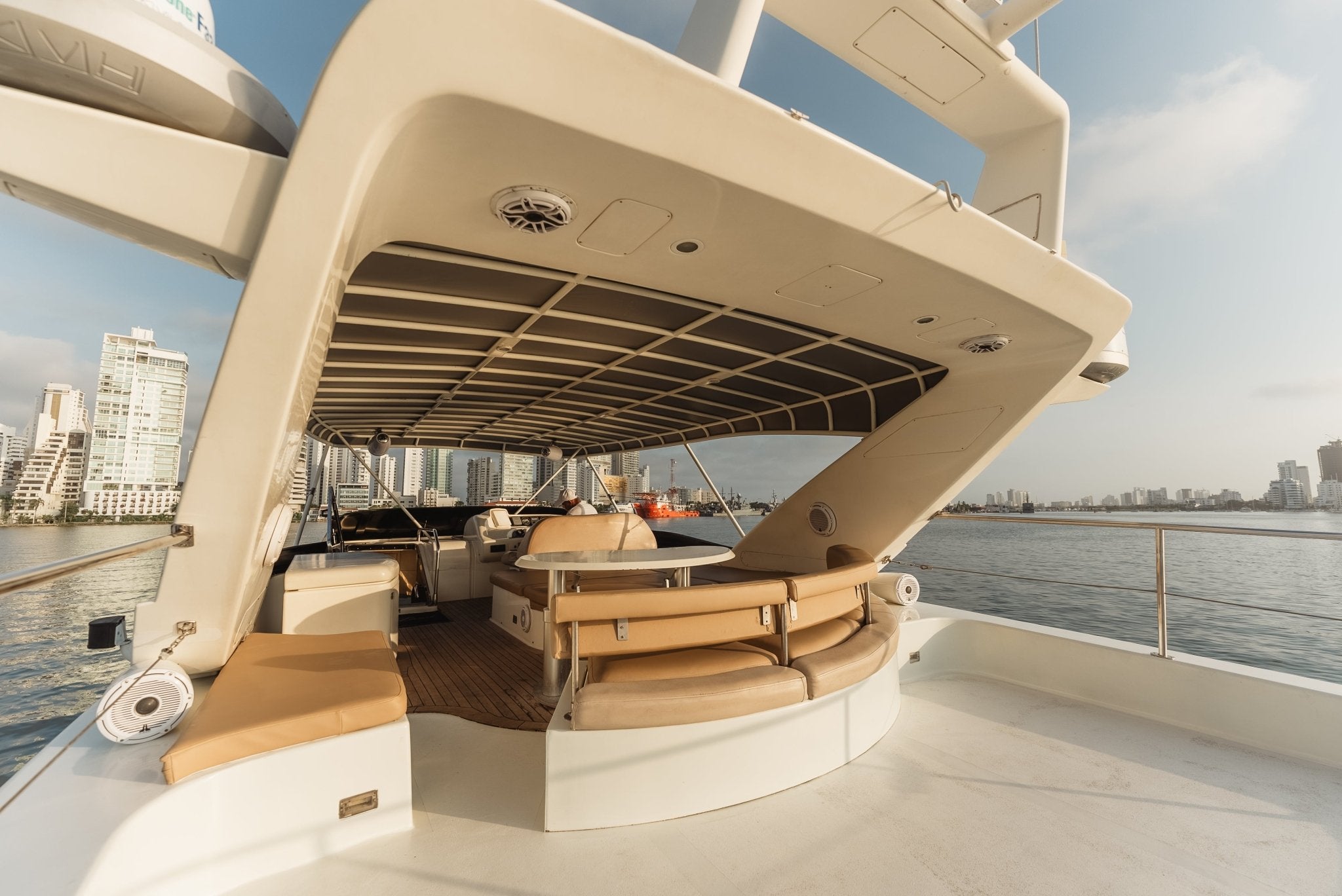 Sea Land · Azimut 70 Ft Yacht Charter in Cartagena - Cartagena Day Tours