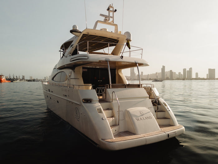 Sea Land · Azimut 70 Ft Yacht Charter in Cartagena - Cartagena Day Tours