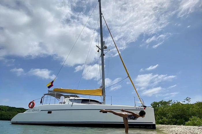 Sirenas Luxury Sailing Catamaran 40’ | Private Charter Cartagena Rosario Islands - Cartagena Day Tours