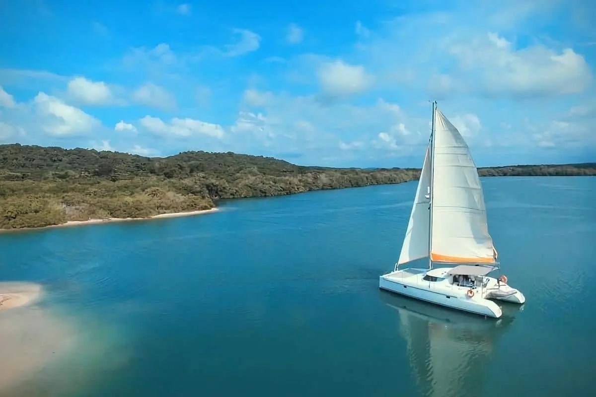 Sirenas Luxury Sailing Catamaran 40’ | Private Charter Cartagena Rosario Islands - Cartagena Day Tours