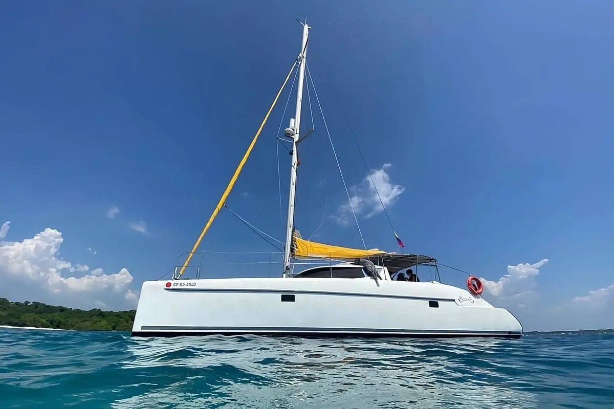 Sirenas Luxury Catamaran Cartagena | Private Rosario Islands