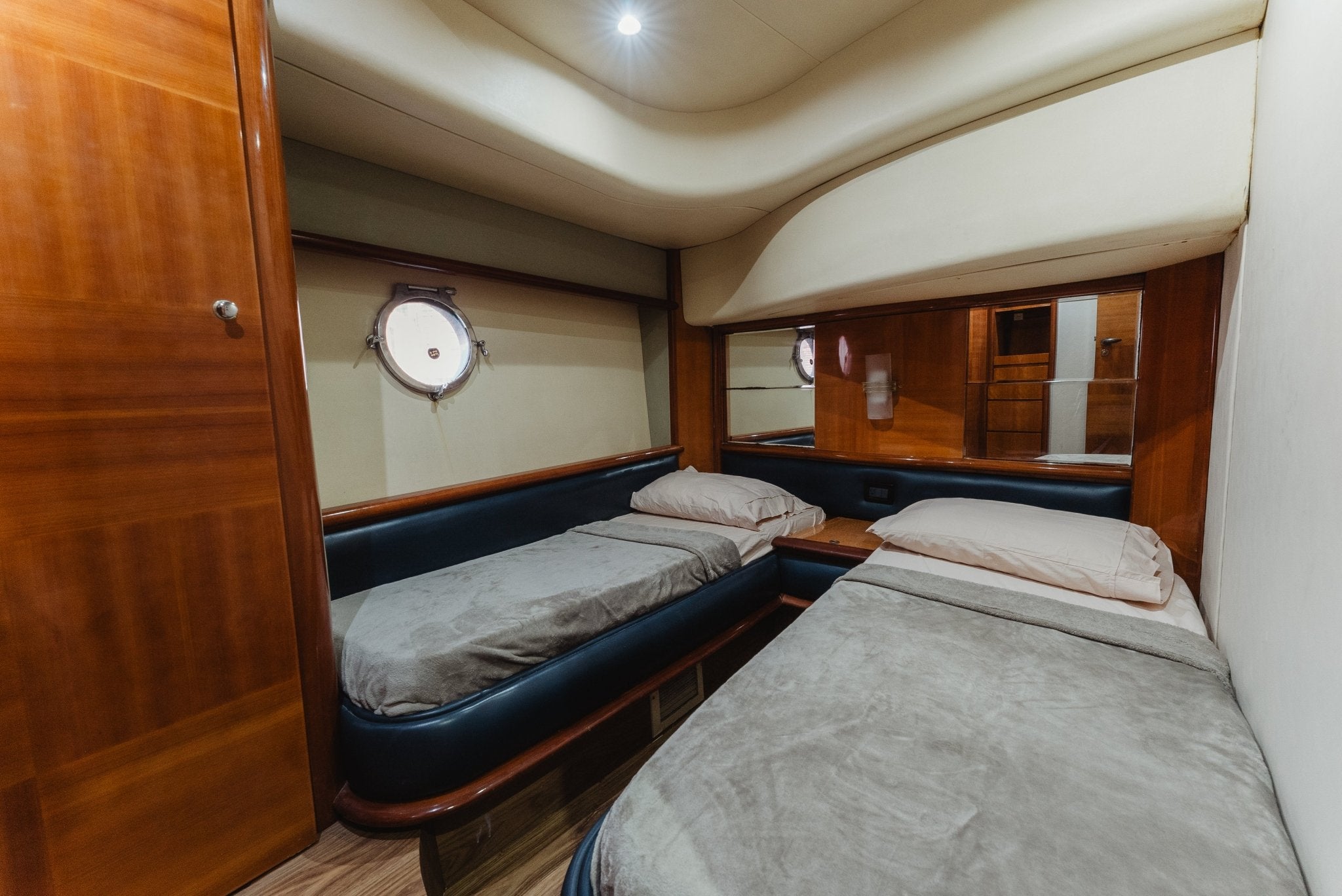 Sky Land · Azimut 62 Ft Yacht Charter in Cartagena - Cartagena Day Tours