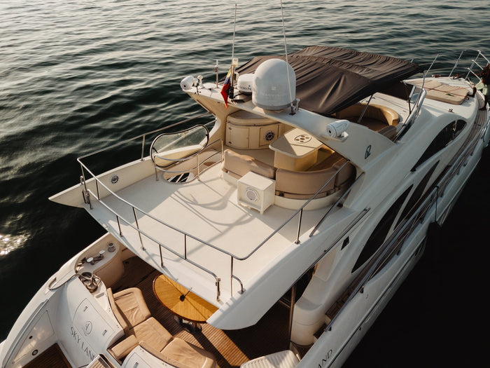 Sky Land · Azimut 62 Ft Yacht Charter in Cartagena - Cartagena Day Tours