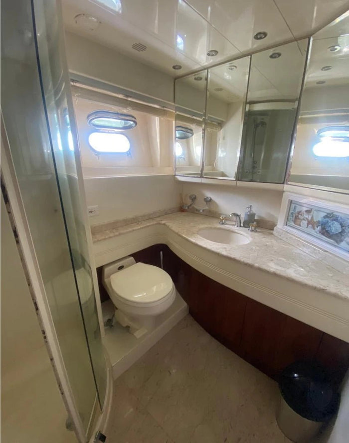 Star Land · Azimut 70 Ft Yacht Charter in Cartagena - Cartagena Day Tours
